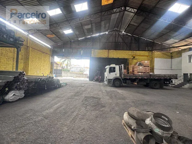 Galpão / Barracão com 2380m², à venda, no bairro Vila Mesquita em São Paulo