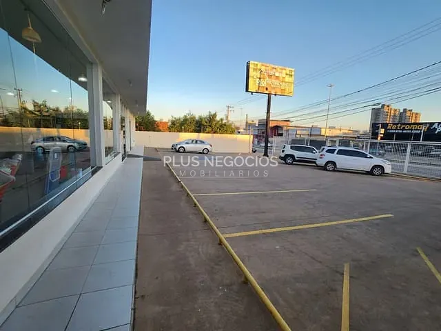 Galpão / Barracão com 1635m² 3 quartos e 14 banheiros, à venda ou para alugar, no bairro Vila Nova Sorocaba em Sorocaba