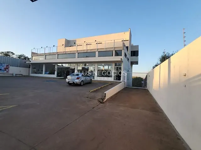 Galpão / Barracão com 1635m² 3 quartos e 14 banheiros, à venda ou para alugar, no bairro Vila Nova Sorocaba em Sorocaba