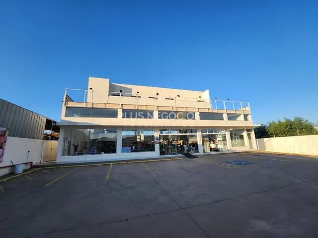 Galpão / Barracão com 1635m² 3 quartos e 14 banheiros, à venda ou para alugar, no bairro Vila Nova Sorocaba em Sorocaba