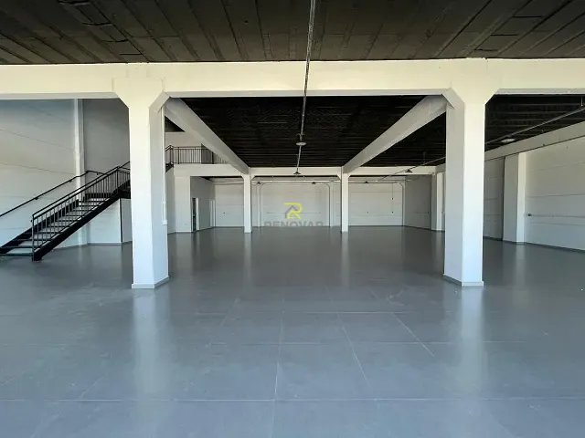 Galpão / Barracão com 400m², para alugar, no bairro Vila Bela em Guarapuava