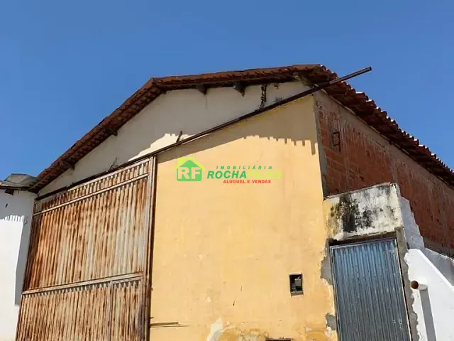 Galpão / Barracão com 250m², à venda ou para alugar, no bairro Santa Cruz em Teresina