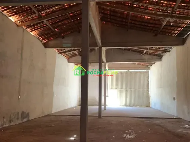 Galpão / Barracão com 250m², à venda ou para alugar, no bairro Santa Cruz em Teresina