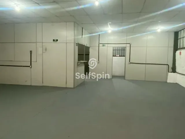 Galpão / Barracão para alugar, no bairro Engenhoca em Niterói