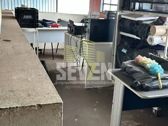 Galpão / Barracão com 484m², à venda, no bairro Jardim Nova Esperança em Bauru
