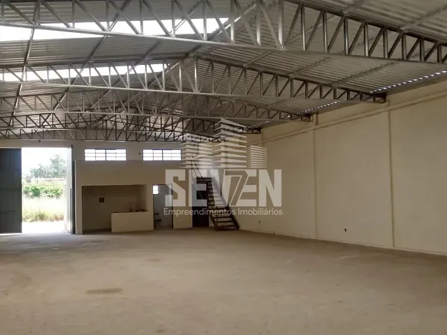 Galpão / Barracão com 484m², à venda, no bairro Jardim Nova Esperança em Bauru
