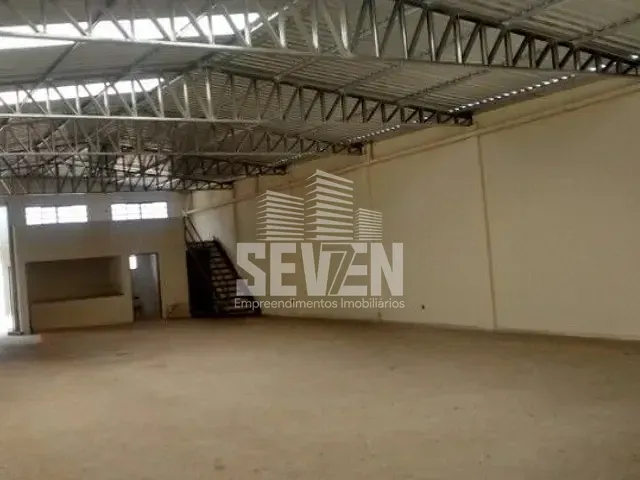 Galpão / Barracão com 484m², à venda, no bairro Jardim Nova Esperança em Bauru