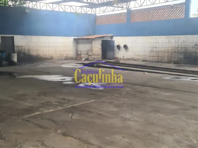 Galpão / Barracão com 2000m², para alugar, no bairro Centro em Barra do Piraí