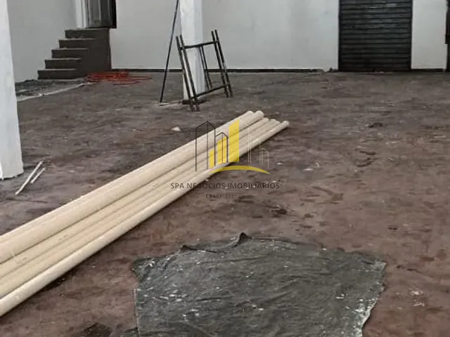 Galpão / Barracão com 240m², para alugar, no bairro Vila Nova Bonsucesso em Guarulhos