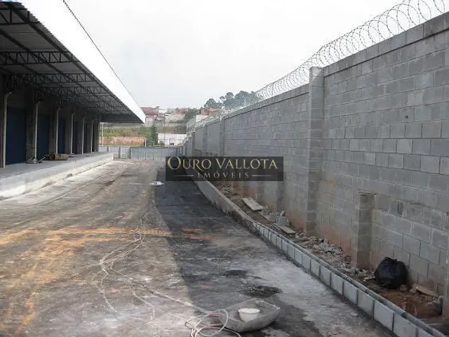 Galpão / Barracão com 4000m², para alugar, no bairro Jardim Fátima em Guarulhos