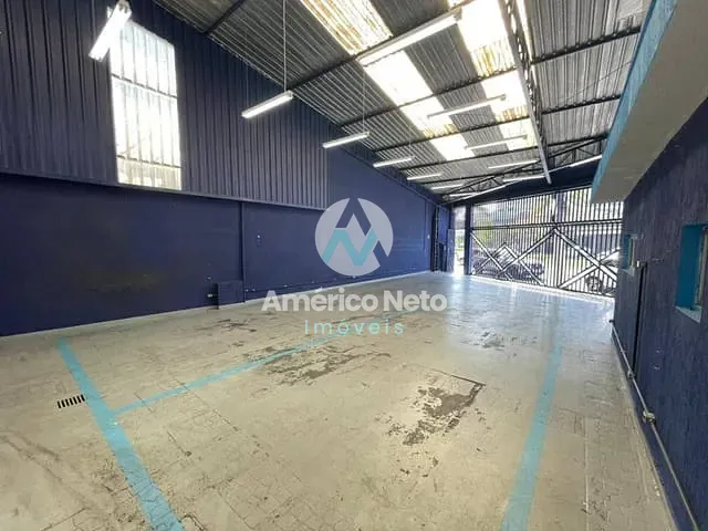 Galpão / Barracão com 200m², para alugar, no bairro Santa Paula em São Caetano do Sul