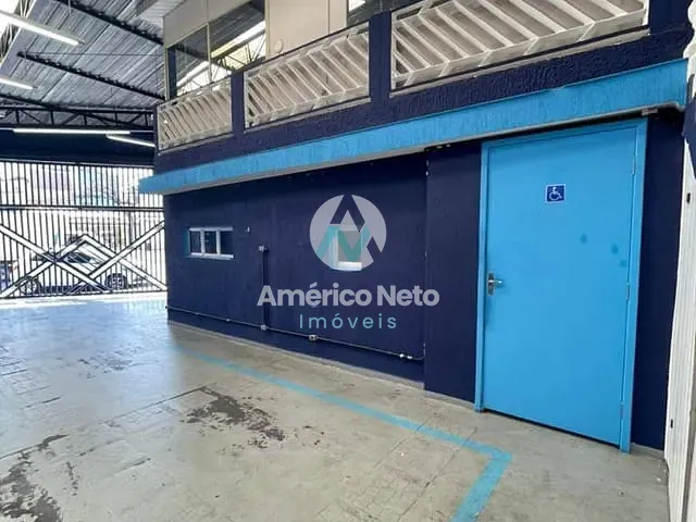 Galpão / Barracão com 200m², para alugar, no bairro Santa Paula em São Caetano do Sul