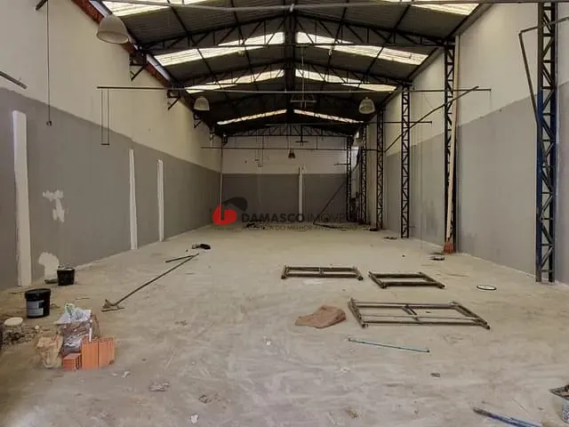 Galpão / Barracão com 500m², para alugar, no bairro Santa Paula em São Caetano do Sul