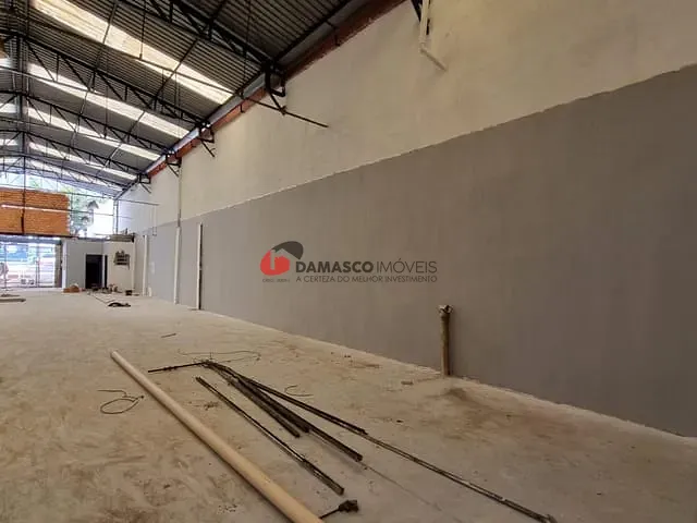 Galpão / Barracão com 500m², para alugar, no bairro Santa Paula em São Caetano do Sul
