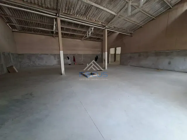 Galpão / Barracão com 972m², para alugar, no bairro Jardim das Orquídeas em Jundiaí