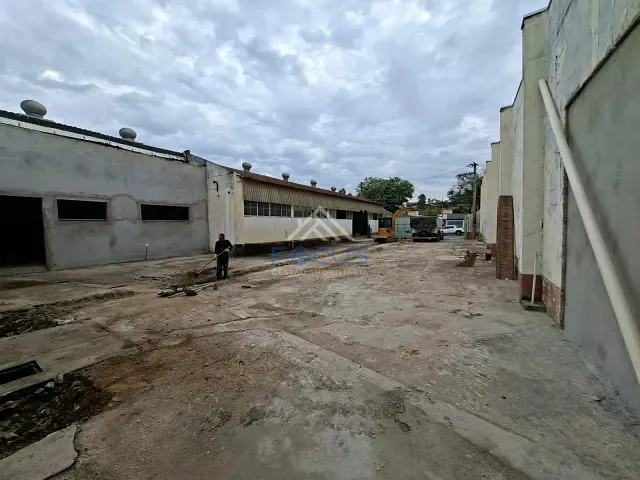 Galpão / Barracão com 972m², para alugar, no bairro Jardim das Orquídeas em Jundiaí