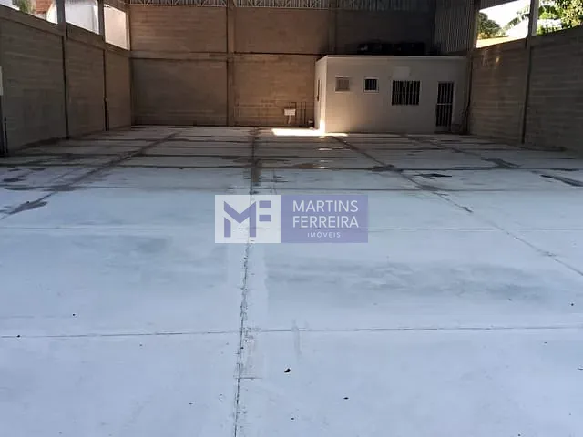 Galpão / Barracão com 460m², para alugar, no bairro Recreio dos Bandeirantes em Rio de Janeiro