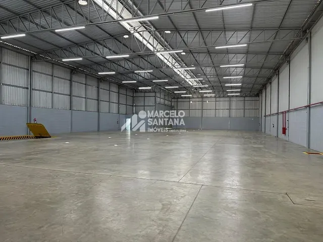 Galpão / Barracão com 2450m², para alugar, no bairro Airton Senna em Vitória da Conquista