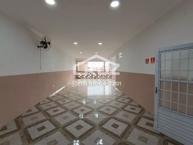 Galpão / Barracão com 260m², para alugar, no bairro Laranjeiras em Caieiras