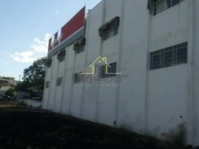 Galpão / Barracão com 5000m², à venda, no bairro Centro em São José do Rio Pardo