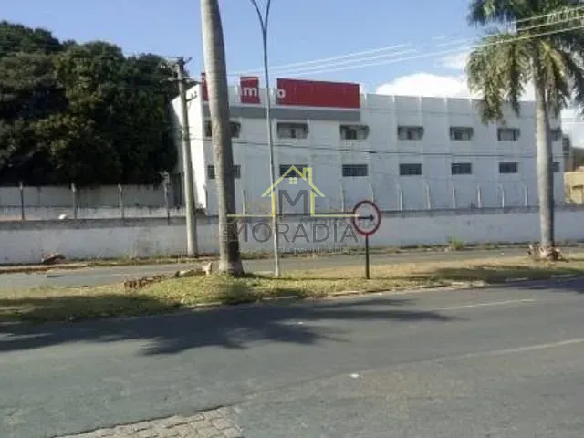 Galpão / Barracão com 5000m², à venda, no bairro Centro em São José do Rio Pardo