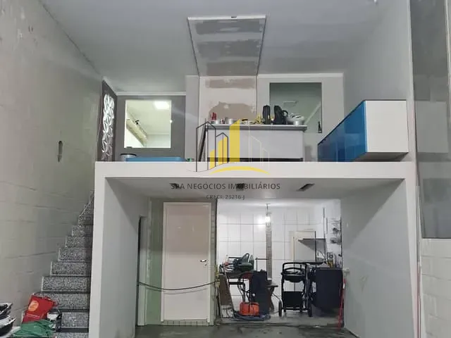 Galpão / Barracão para alugar, no bairro Vila Nhocune em São Paulo