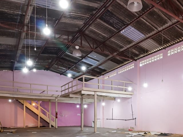 Galpão / Barracão com 375m², para alugar, no bairro Vila Monumento em São Paulo