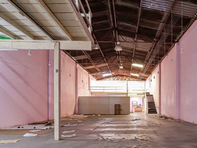 Galpão / Barracão com 375m², para alugar, no bairro Vila Monumento em São Paulo