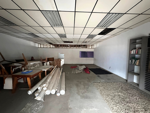 Foto do Galpão / Barracão - 🌟 Sua Nova Base Operacional Próximo à Salim Farah Maluf! Galpão de 511m² com Excelente Logística! | Organização Imobiliária Açores