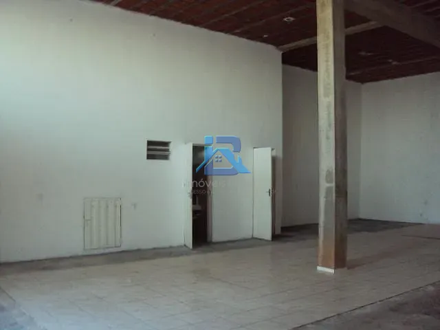 Galpão / Barracão com 250m², à venda, no bairro Jardim Galetto em Itatiba
