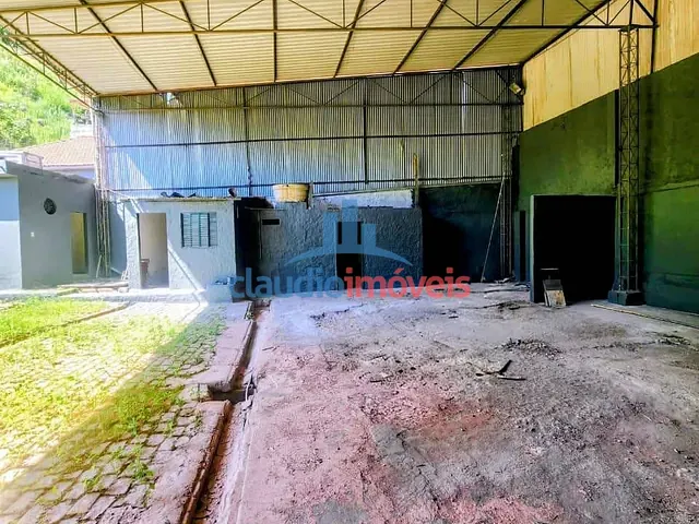Galpão / Barracão para alugar, no bairro Centro em Barra Mansa