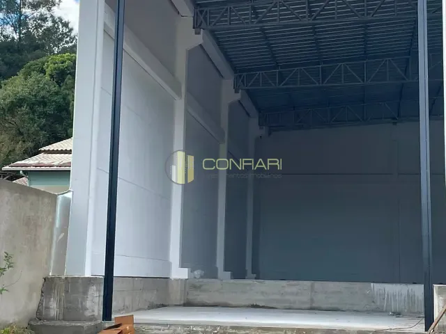 Galpão / Barracão com 550m², para alugar, no bairro Santa Luzia em Porto Belo