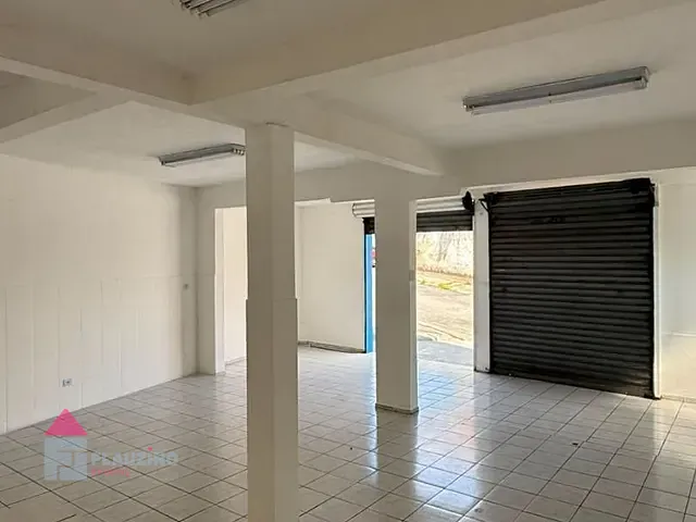 Galpão / Barracão com 150m², para alugar, no bairro Parque Fernanda em São Paulo