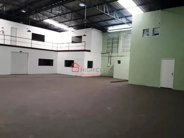 Galpão / Barracão com 714m², para alugar, no bairro Santa Mônica em Vila Velha