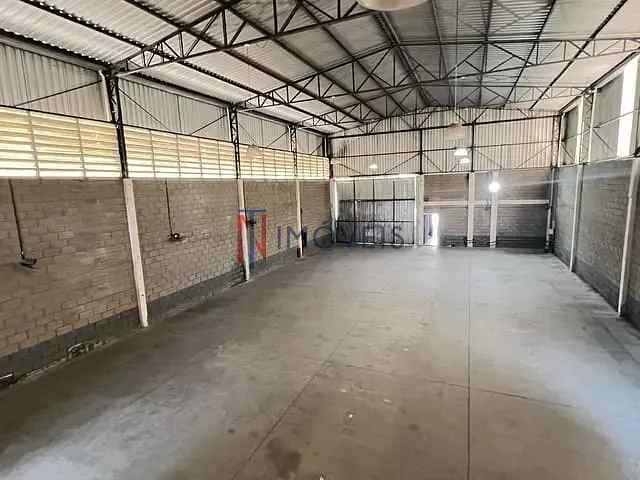 Galpão / Barracão com 500m², para alugar, no bairro Centro em Atibaia
