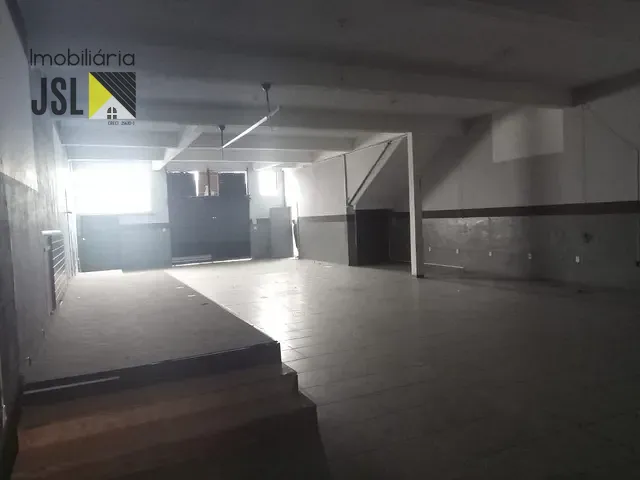 Galpão / Barracão com 700m², para alugar, no bairro Vila São João em Caçapava