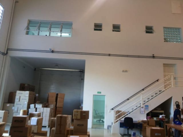 Galpão / Barracão com 1250m², à venda, no bairro Jardim Santa Marta (Fazendinha) em Santana de Parnaíba