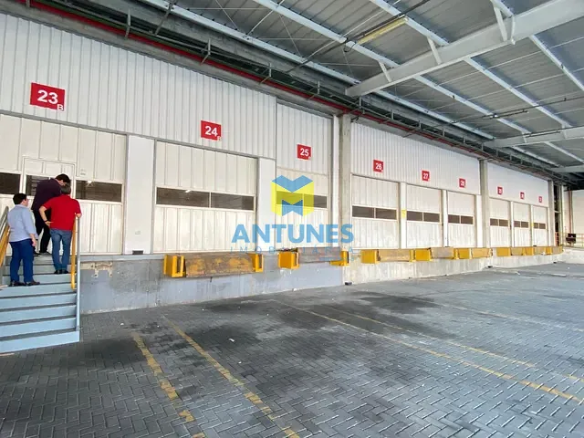 Galpão / Barracão com 3240m², para alugar, no bairro Prazeres em Jaboatão dos Guararapes