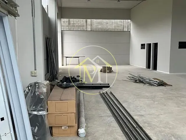 Galpão / Barracão com 912m², para alugar, no bairro Alphaville Nova Esplanada em Votorantim