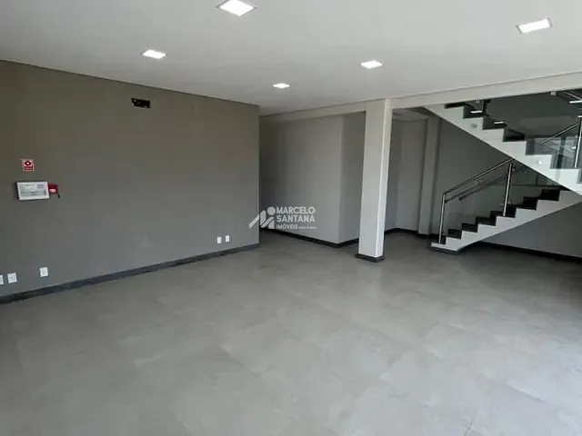 Galpão / Barracão com 1546m², para alugar, no bairro Airton Senna em Vitória da Conquista
