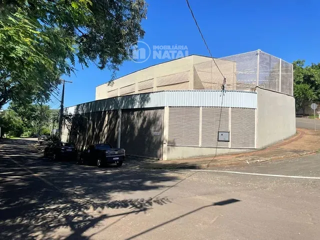 Galpão / Barracão com 500m², para alugar, no bairro Portuguesa em Londrina