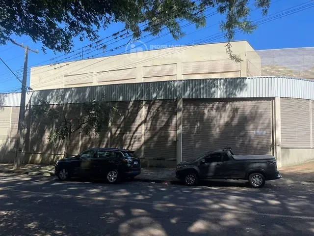 Galpão / Barracão com 500m², para alugar, no bairro Portuguesa em Londrina