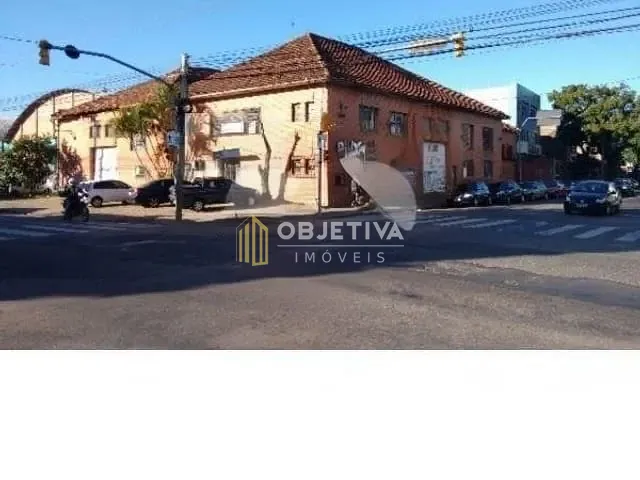 Galpão / Barracão à venda, no bairro Navegantes em Porto Alegre
