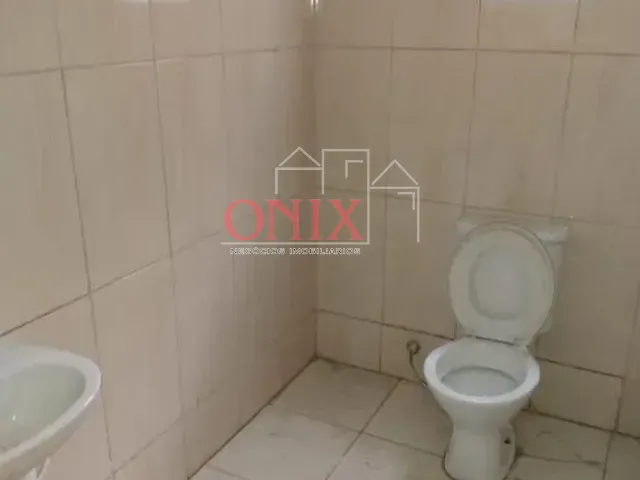 Galpão / Barracão com 225m², para alugar, no bairro Jundiapeba em Mogi das Cruzes