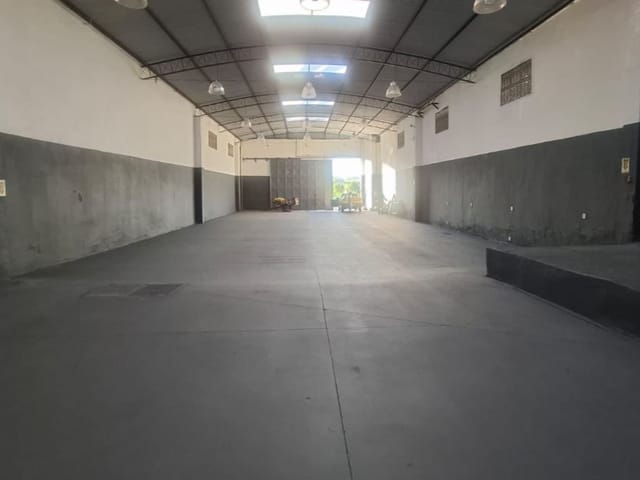 Foto do Galpão / Barracão - Galpão / Barracão para locação, Vista Alegre com 7 salas São Gonçalo, RJ | SelfSpin