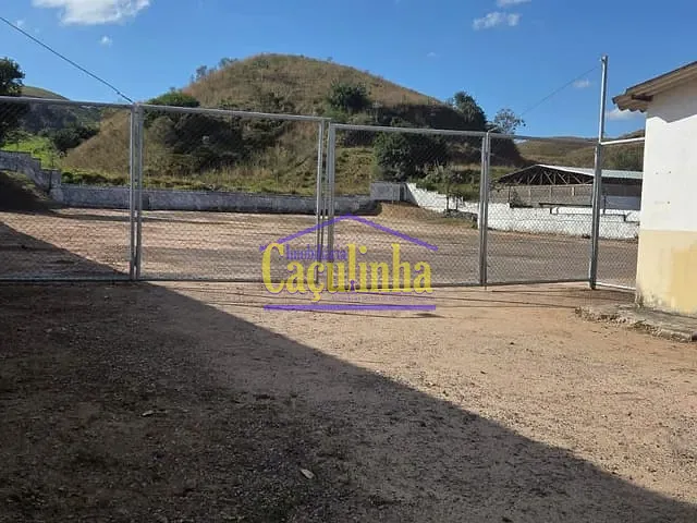 Galpão / Barracão com 11000m², para alugar, no bairro Matadouro em Barra do Piraí