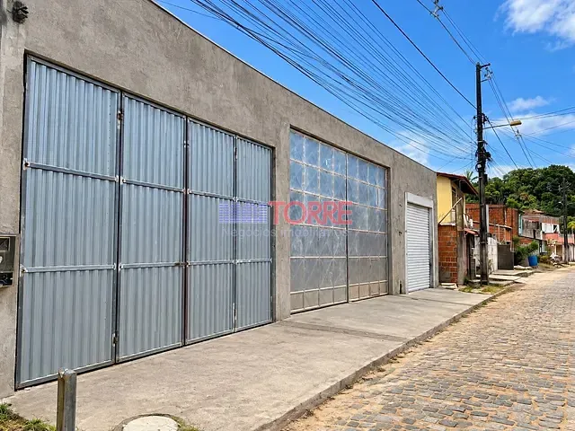 Galpão / Barracão à venda ou para alugar, no bairro Nossa Senhora da Vitória em Ilhéus