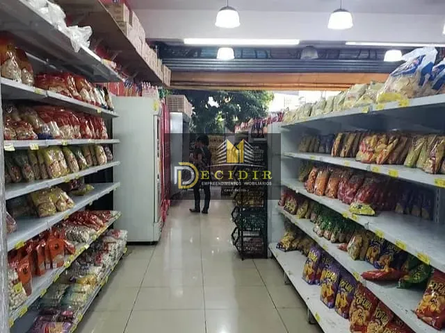 Galpão / Barracão com 250m², para alugar, no bairro Canindé em São Paulo