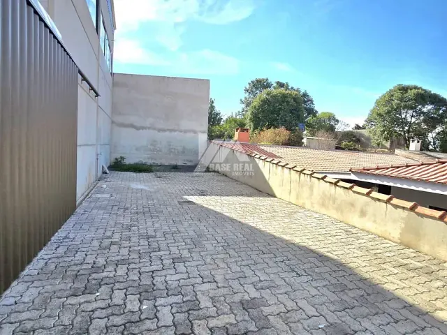 Galpão / Barracão com 462m², para alugar, no bairro Uvaranas em Ponta Grossa