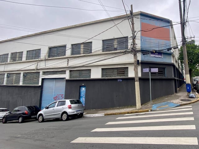 Galpão / Barracão à venda ou para alugar, no bairro Cerâmica em São Caetano do Sul